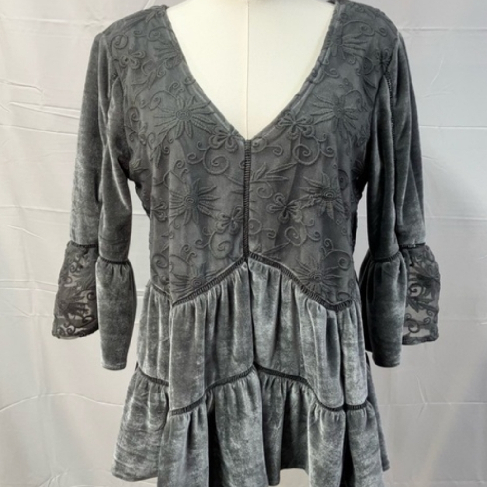 POL Gray Velvet Embroidered Tunic Top